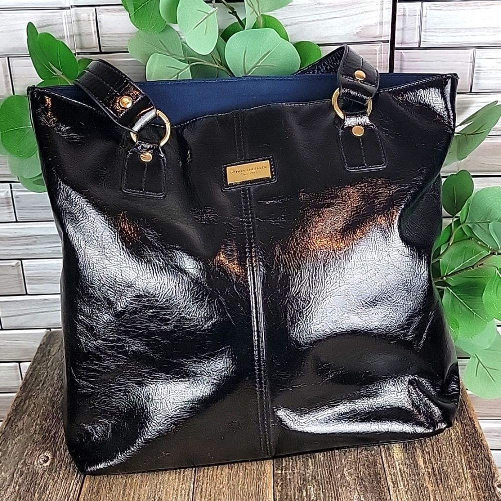 Tommy Hilfiger Black Patent Leather Shoulder Bag